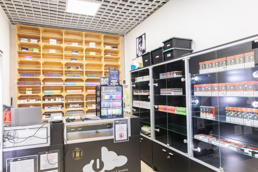 Wnętrze sklepu Cloudshop w M1 Marki